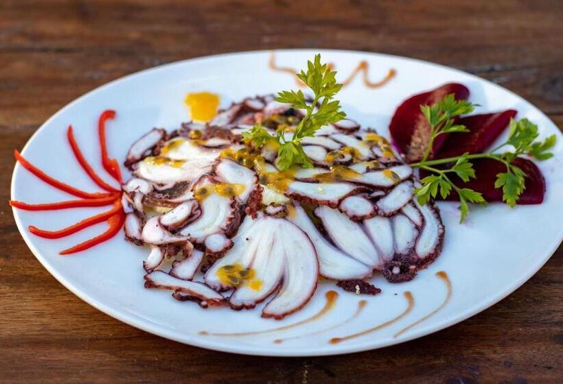 リゾートホテル Clove Island Villas & Spa