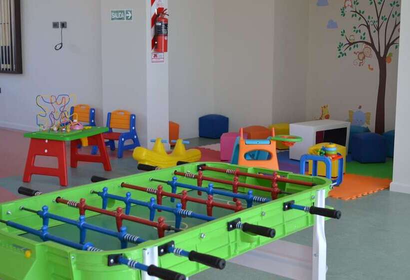 هتل Oscar Lescano   All Inclusive