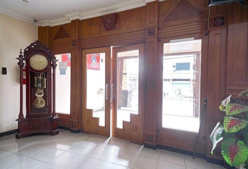 هتل Reddoorz Plus Near Jambi Prima Mall