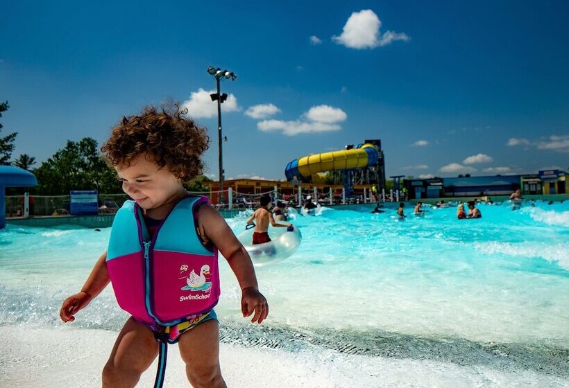 בית מלון כפרי Staybridge Suites   Wisconsin Dells   Lake Delton, An Ihg