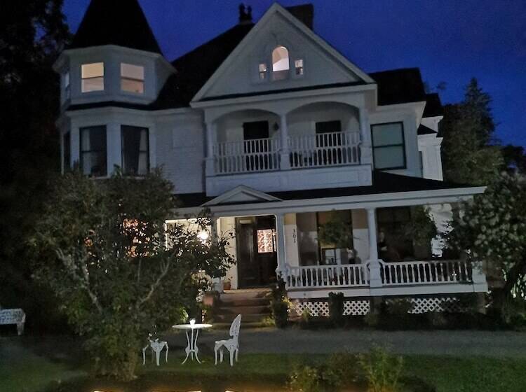 By The River B&b