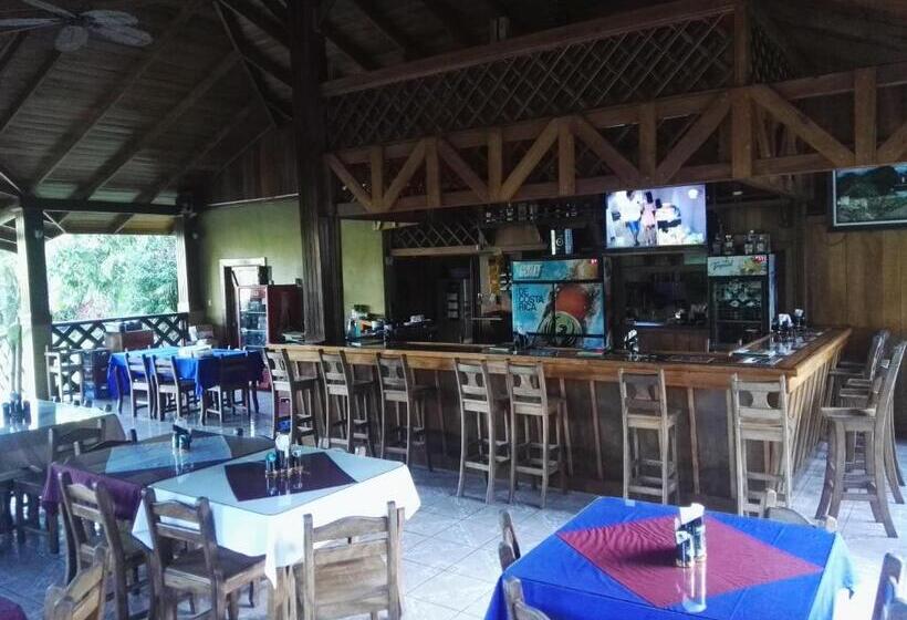 هتل Rancho Las Cabañas