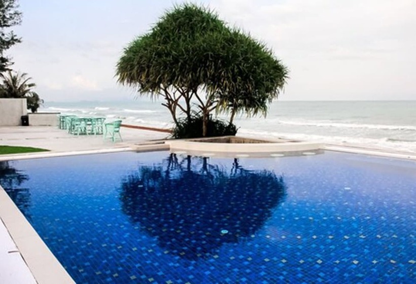 استراحتگاه Wis Beach Khanom