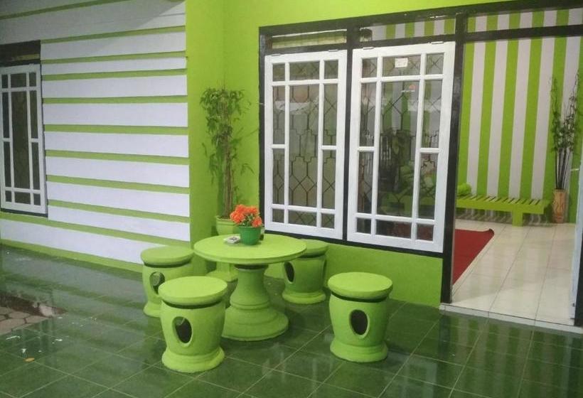 تختخواب و صبحانه Quinn Homestay