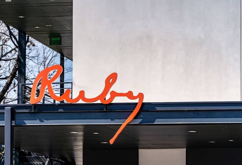 هتل The Ruby
