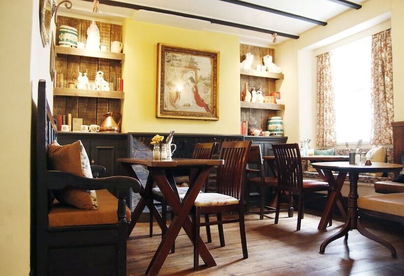 مبيت وإفطار Jubilee Inn