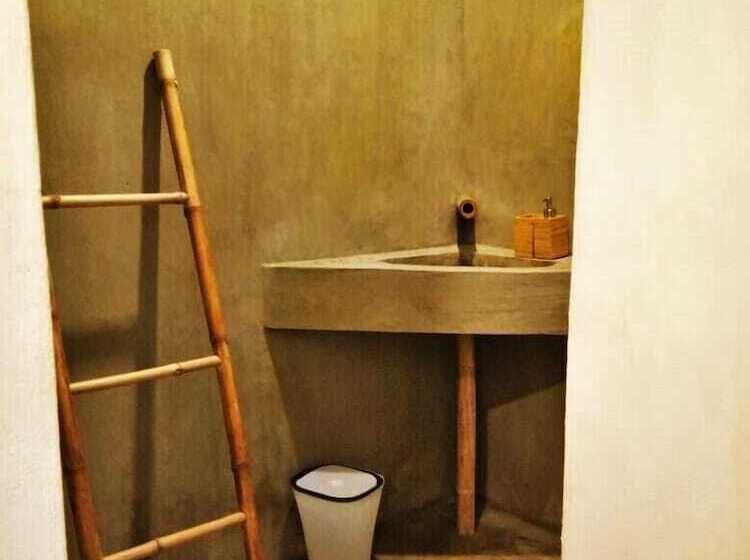 تختخواب و صبحانه Vanpila