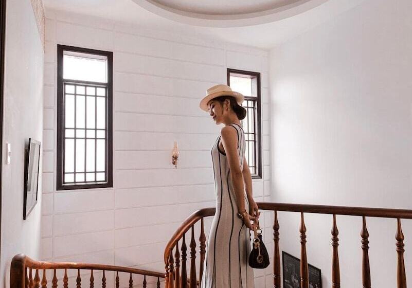 تختخواب و صبحانه The Mansion Hoi An By Minova