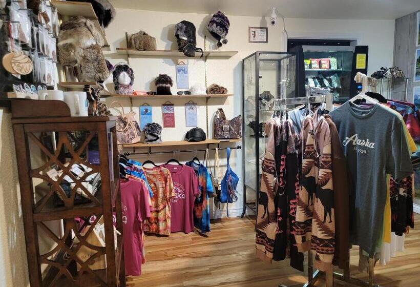 فندق Alaska Country Inn