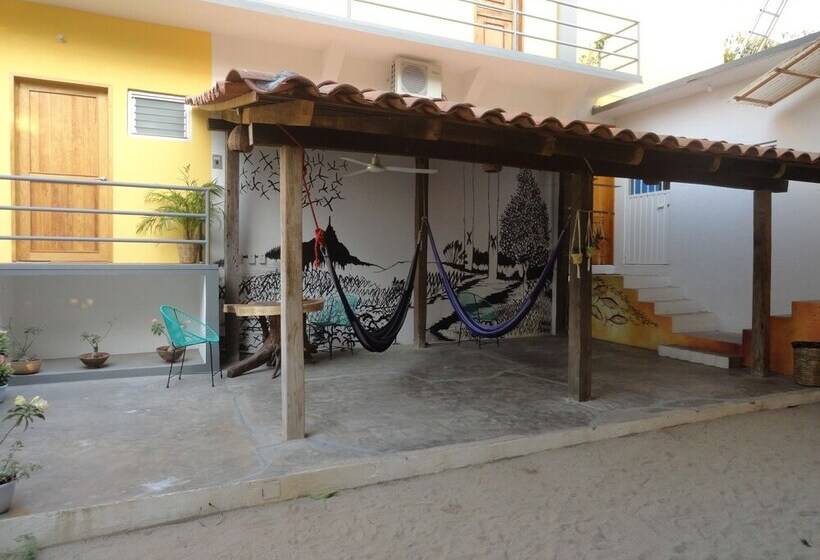 پانسیون Paziflora Hostel