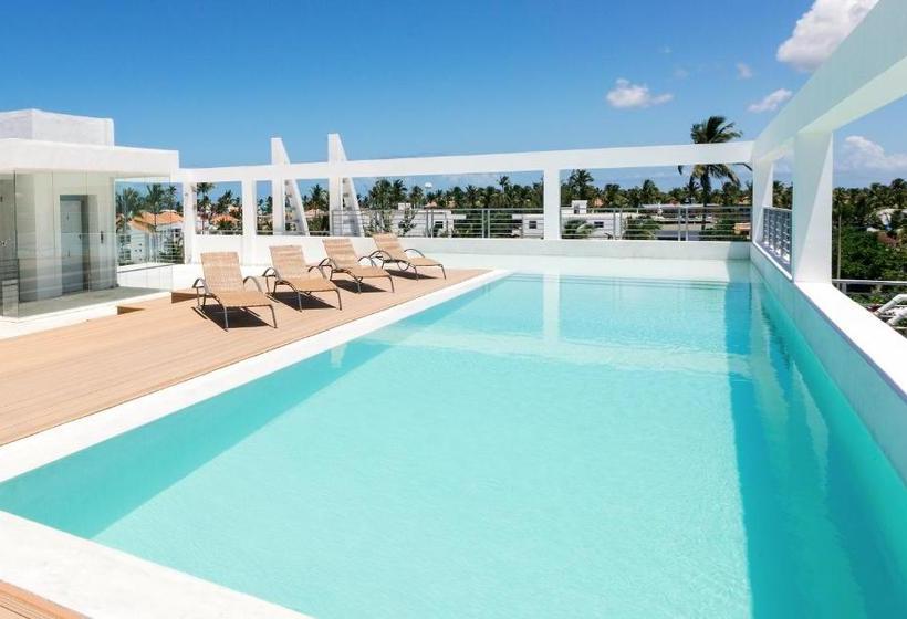 Grand Caribe Beach Club And Spa