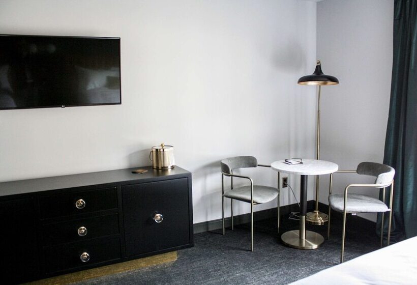 The Inn Hotel, Ascend Hotel Collection