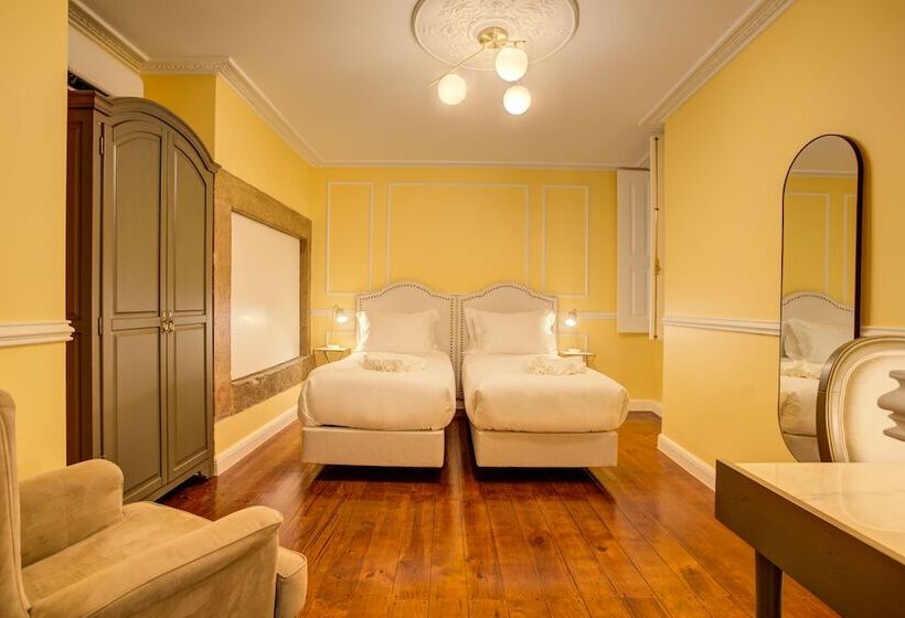 تختخواب و صبحانه Solar Dos Poetas