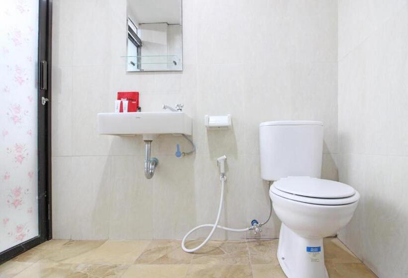 Пансион Reddoorz @ Jalan Ringroad Selatan