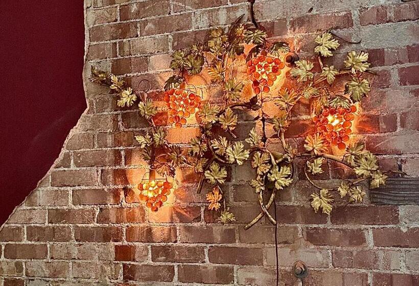 Bisbee Brownstone Suites