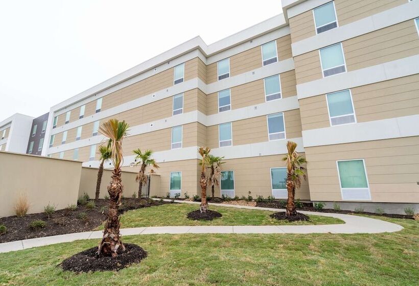 هتل Home2 Suites By Hilton San Antonio At The Rim
