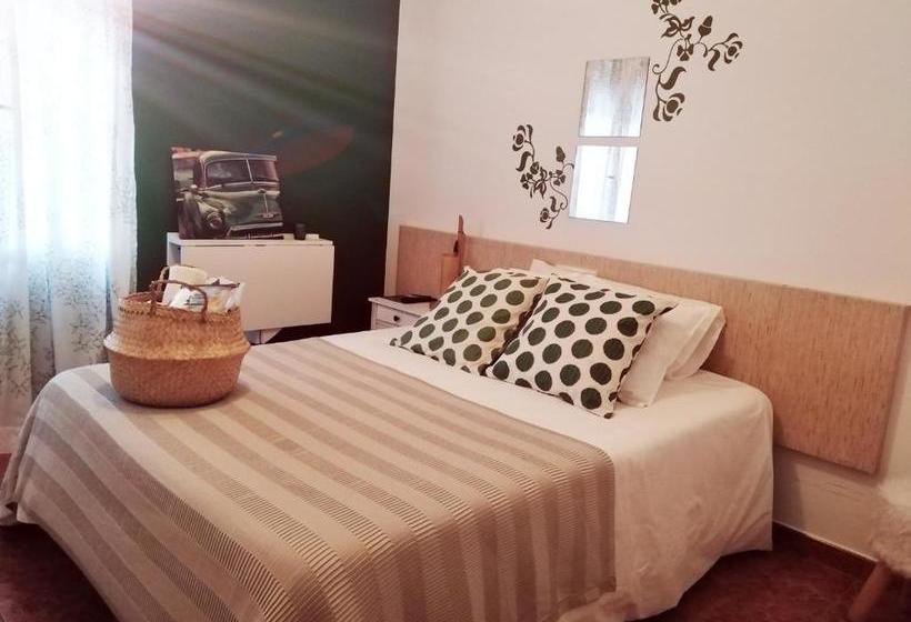 بنسيون Hostal Rte El Molino
