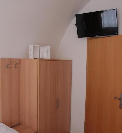 هاستل Penzion U Pidly