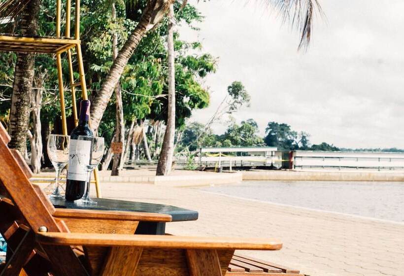 هتل Overbridge River Resort