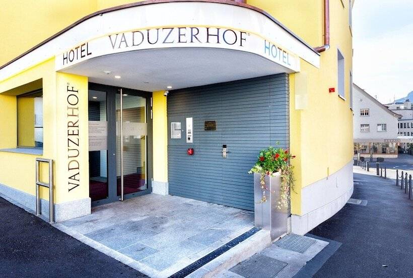 Отель Vaduzerhof By B Smart
