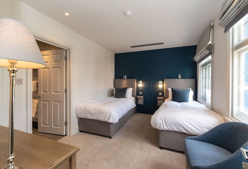 فندق صغير The Bridge Pub & Rooms