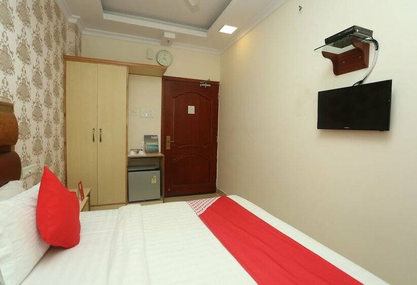 هتل Oyo 13355 Grest