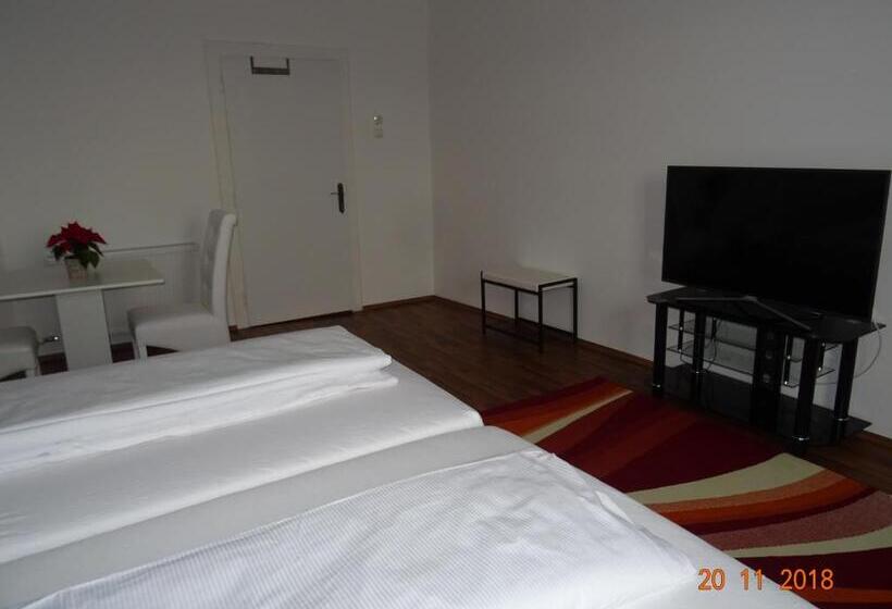 ホテル Restaurant Zum Donaueck Mauthausen