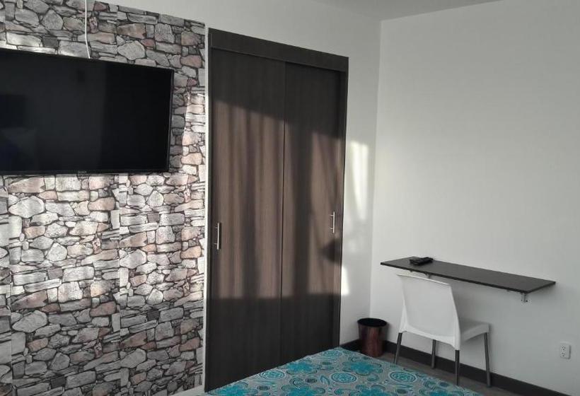 هتل Rosales Plaza