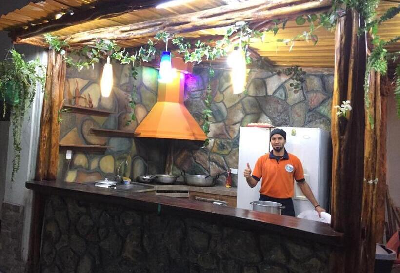 هتل Hosteria B Y B