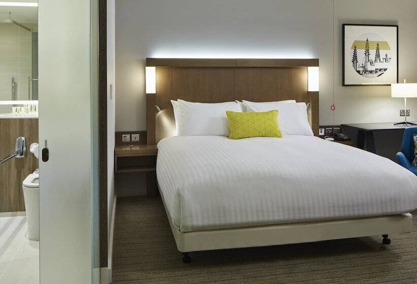 בית מלון כפרי Courtyard By Marriott Oxford South