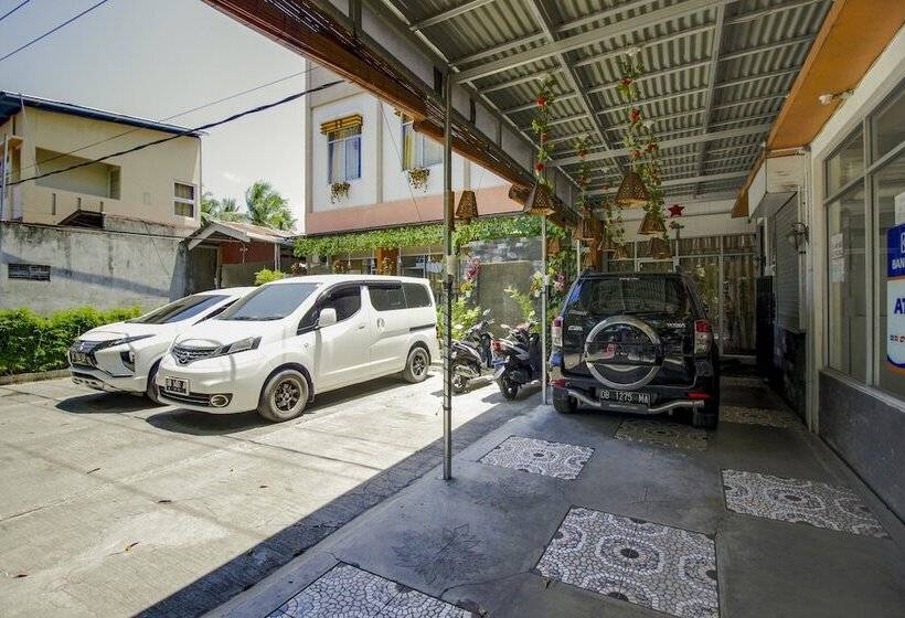 پانسیون Reddoorz Near Jalan Wolter Monginsidi Manado