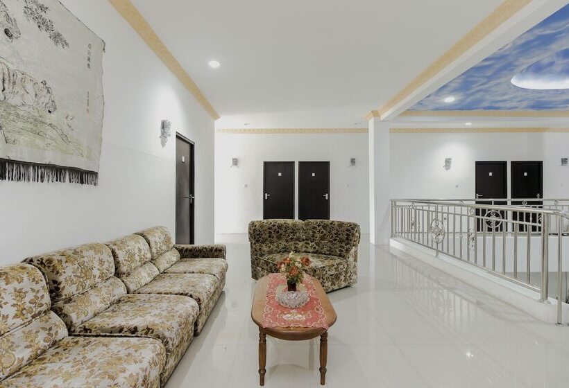 پانسیون Reddoorz Near Sam Ratulangi Airport Manado