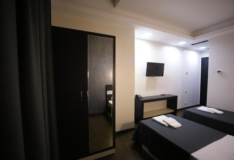 پانسیون West Tower