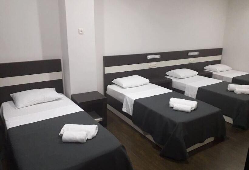 پانسیون West Tower