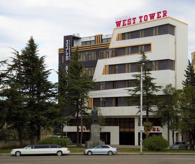 پانسیون West Tower