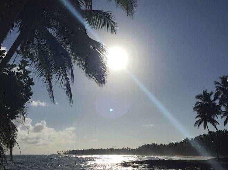 Baoba Breeze Bed & Breakfast  Beachfront Paradise