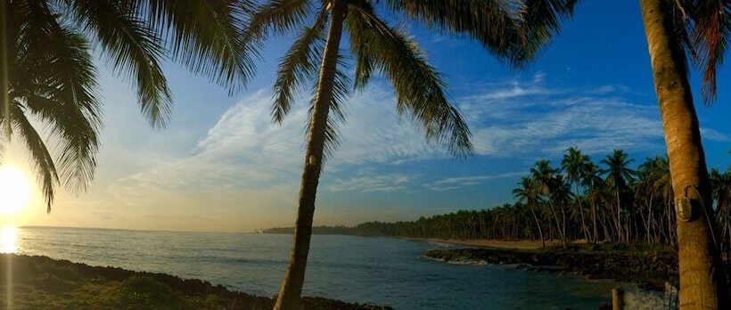 Baoba Breeze Bed & Breakfast  Beachfront Paradise