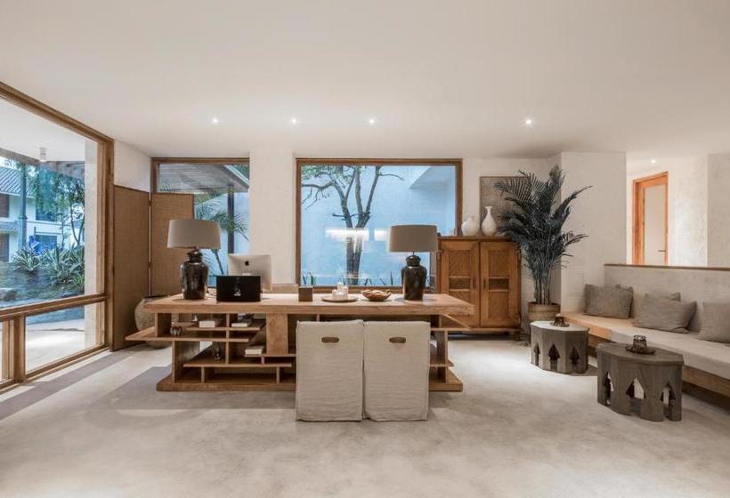 هتل Dali Shishanfang Golf