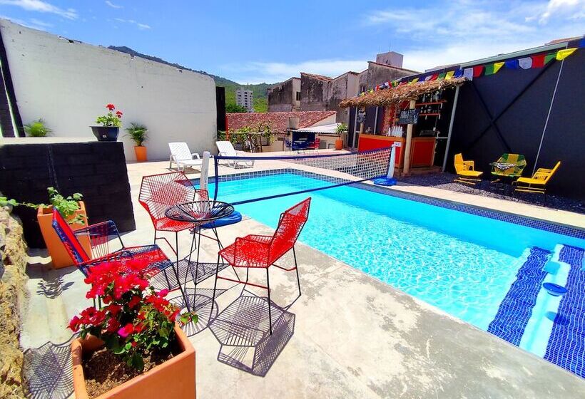 پانسیون Hostel Trip Monkey San Gil