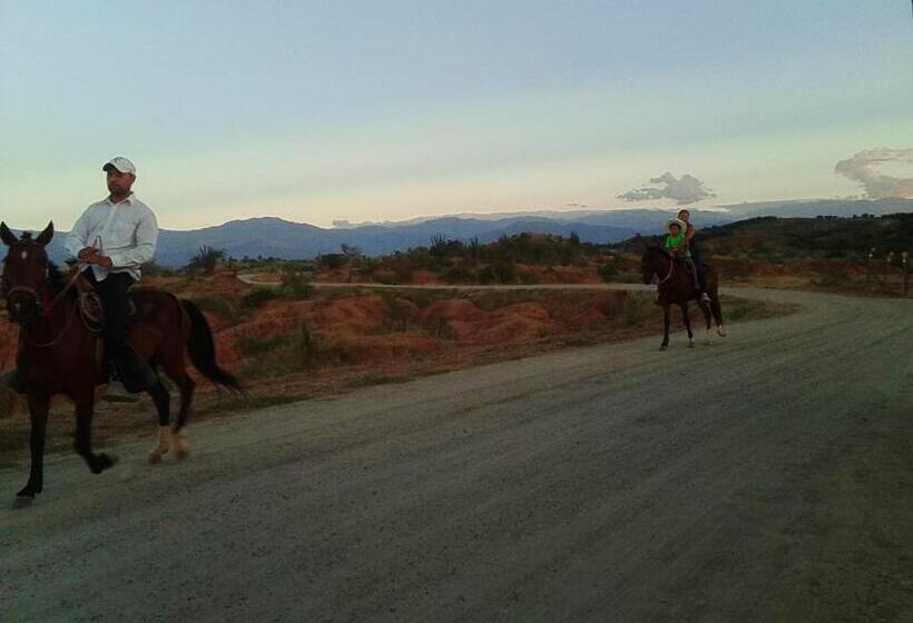 هتل Alojamiento Casa De Campo Los Cactus