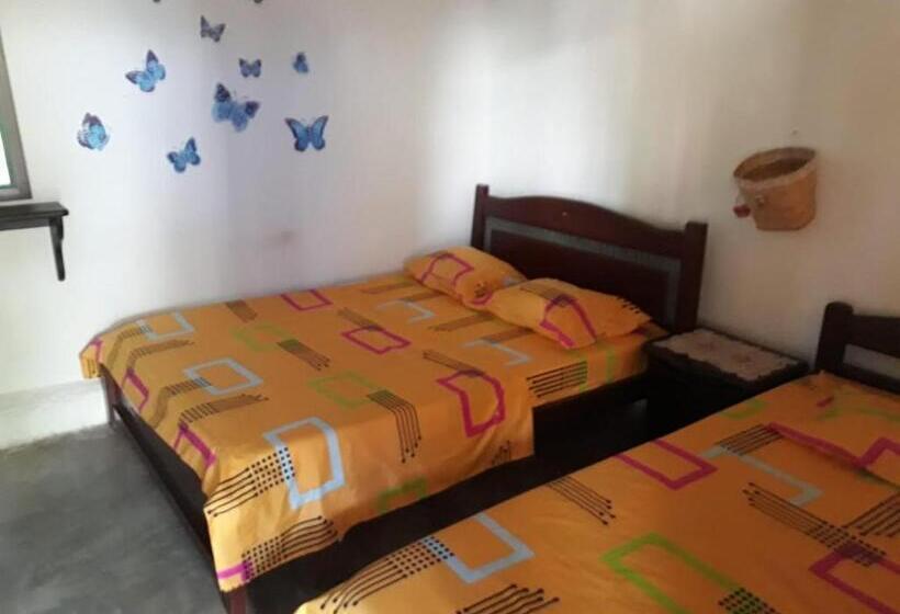 هتل Alojamiento Casa De Campo Los Cactus