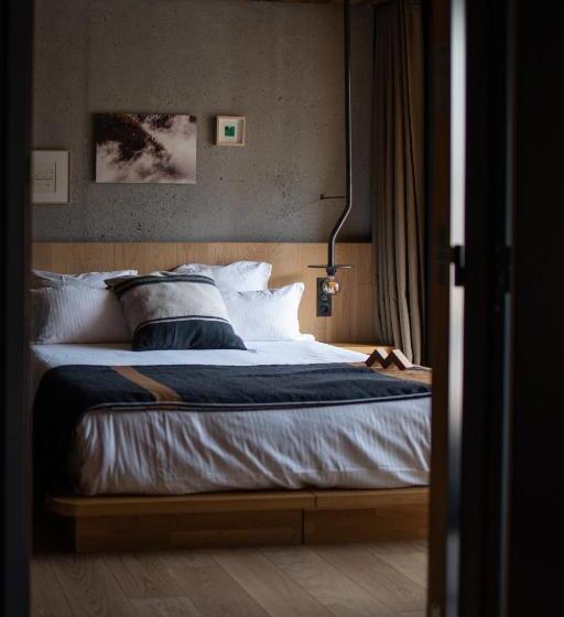 ホテル Hôtel Restaurant Le Monêtier