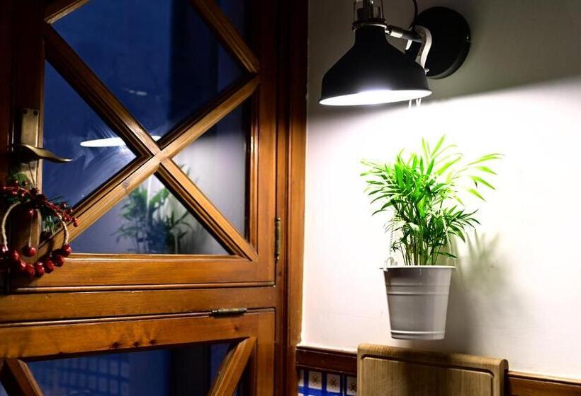 پانسیون Tetide Home