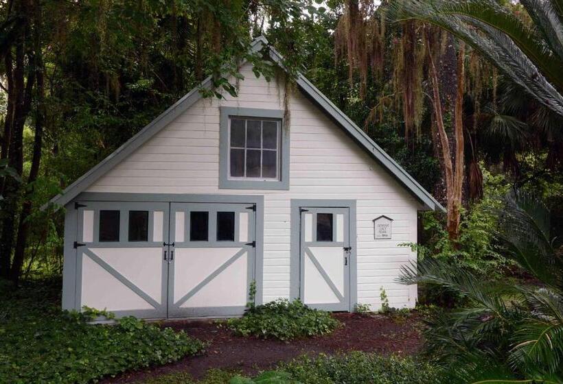 مبيت وإفطار 1872 Denham Inn