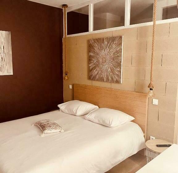 Suite 24
