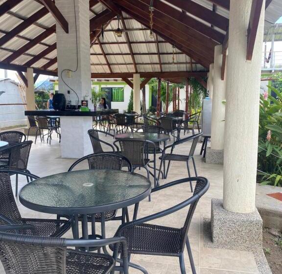 هتل Hv Sueño Real Tatacoa