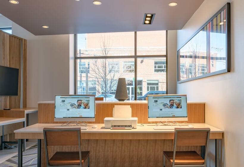 בית מלון כפרי Holiday Inn Express & Suites   Tulsa Downtown   Arts District, An Ihg