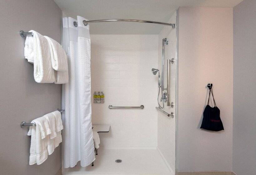 בית מלון כפרי Holiday Inn Express & Suites   Tulsa Downtown   Arts District, An Ihg