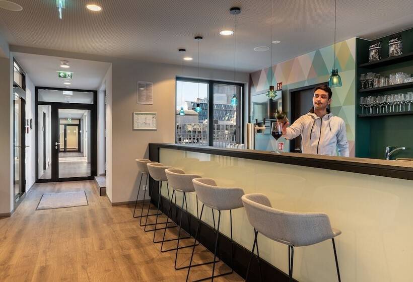 호텔 Holiday Inn   The Niu, Charly Frankfurt City, An Ihg