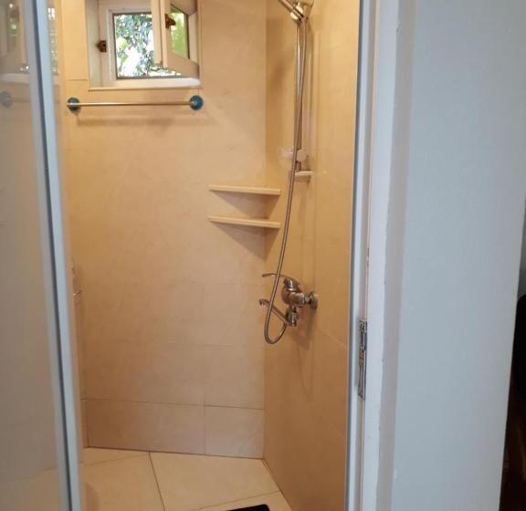 پانسیون Guesthouse Robi